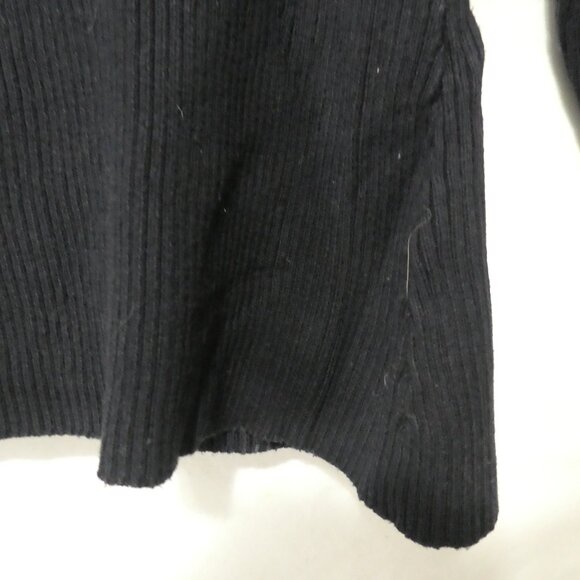 NOMI | medium | Ribbed Burgundy and Black Partial Zip-Up Sweater - Picture 6 of 15